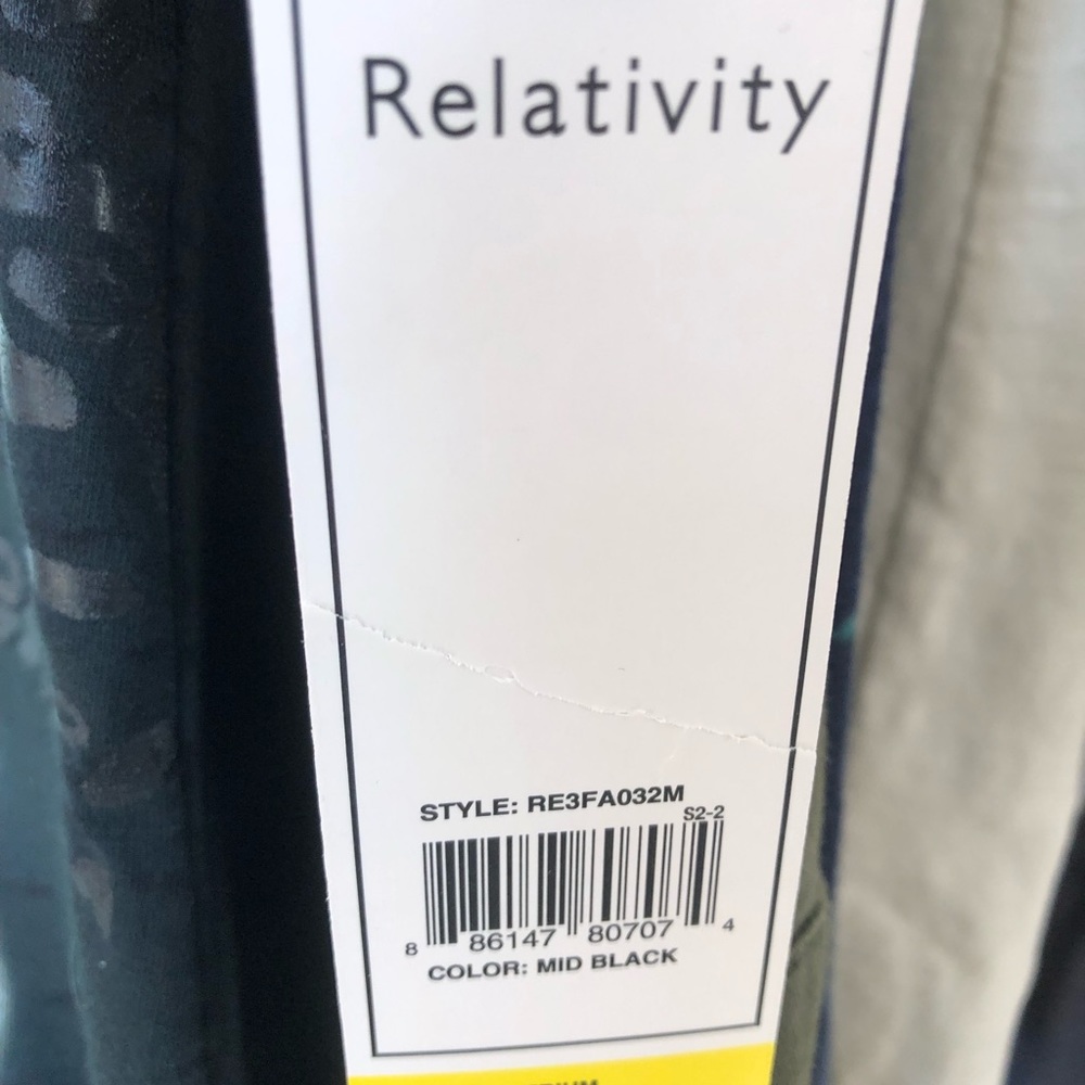 NWT RELAVITY TOP - Picture 2 of 5